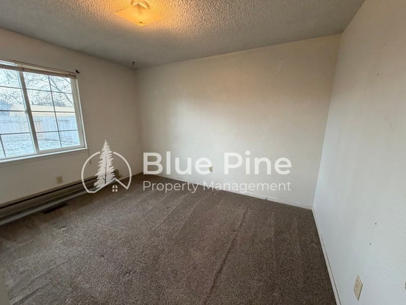 2895 Meadow Ln - Photo 7 of 10