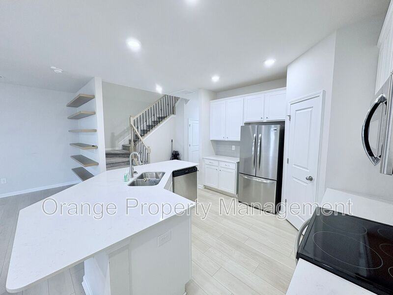 428 Bee Cove Way - Photo 6 of 33