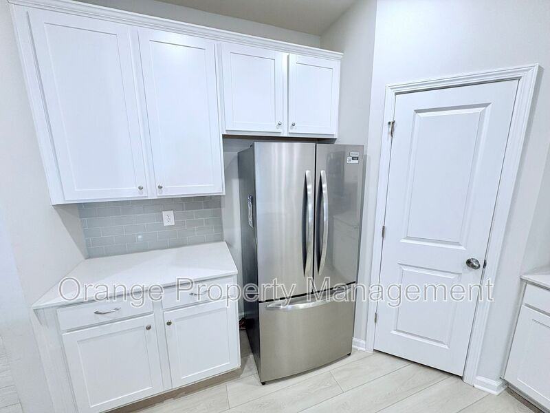 428 Bee Cove Way - Photo 7 of 33