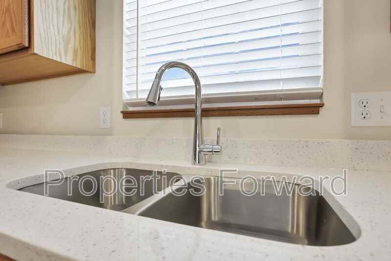 3854 Elm St - Photo 7 of 19