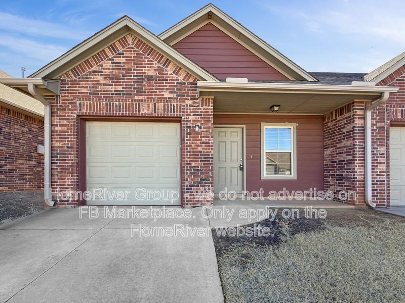 1016 Sw 92nd St - Photo 2 of 24