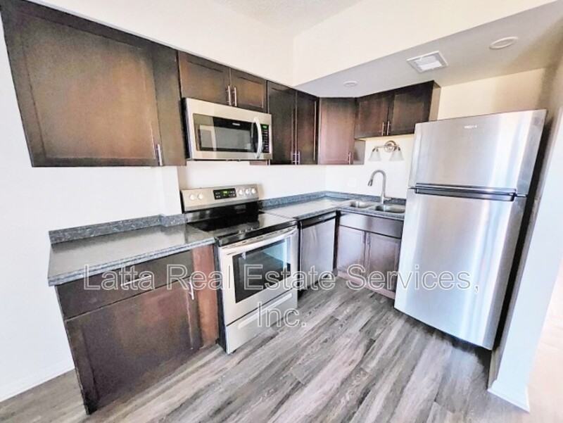 12405 E 40th St S #F - Photo 6 of 8