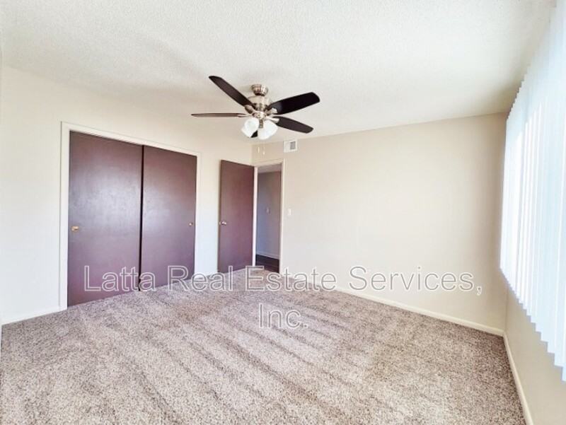 12405 E 40th St S #F - Photo 7 of 8