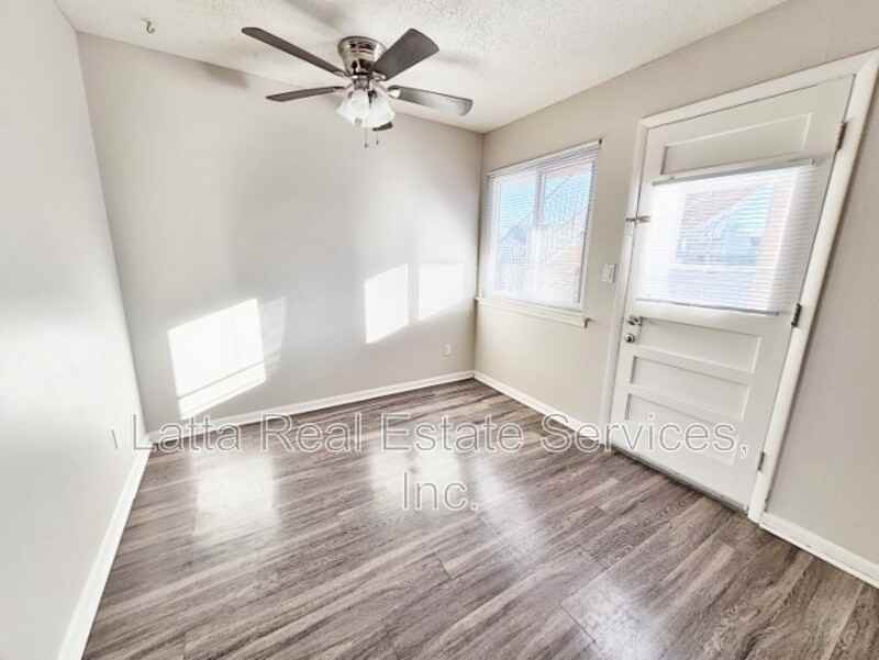 12407 E 40th St S #D - Photo 5 of 11