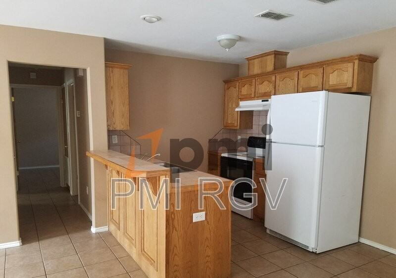1014 French Ave #3 - Photo 2 of 10