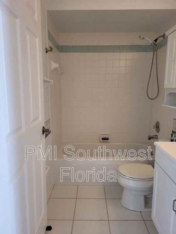 466 Winwood Ct - Photo 7 of 27