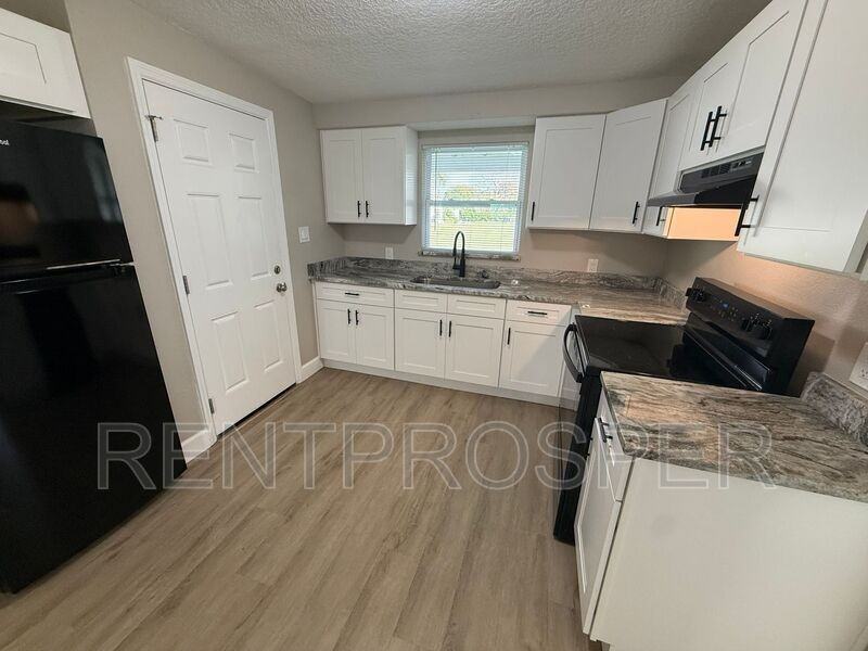 39 N Ortman Dr - Photo 3 of 11