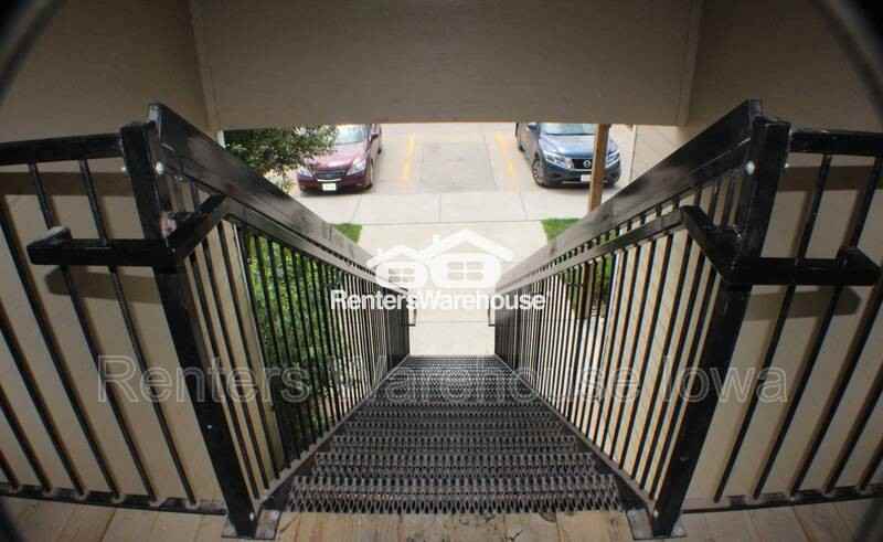 2000 Meadow Ct #504 - Photo 3 of 16