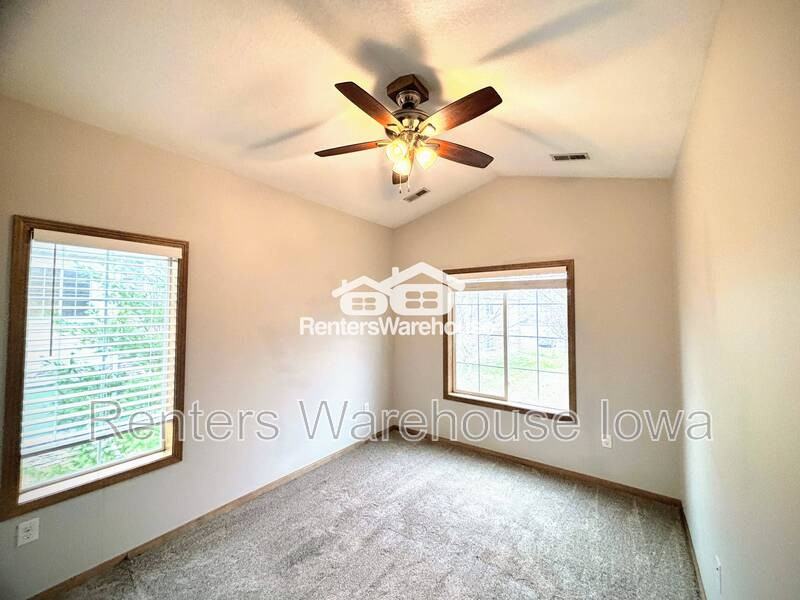 2000 Meadow Ct #504 - Photo 6 of 16