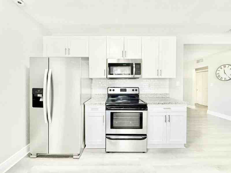 3308 N Avon Ave - Photo 7 of 50