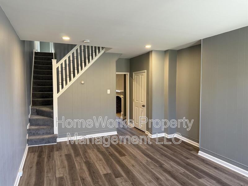 1139 Hull St - Photo 2 of 33