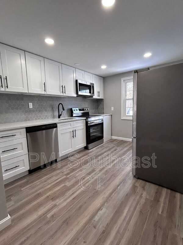 120 Gallup Hill Rd #3C - Photo 5 of 17