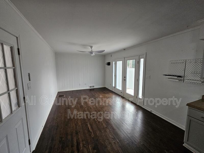 1471 Thomas Rd - Photo 5 of 15