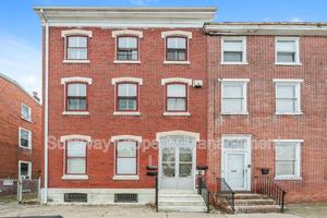 featured image of 212 E Broad St #3