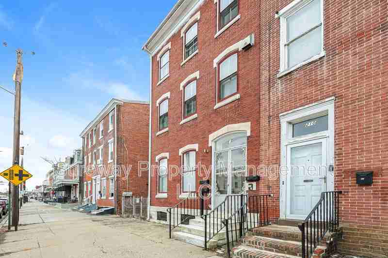 212 E Broad St #2 - Photo 2 of 14