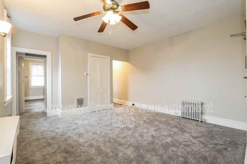 212 E Broad St #2 - Photo 5 of 14