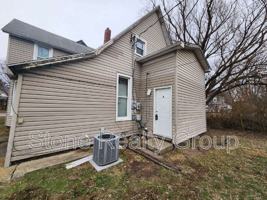 featured image of 1335 Grand Ave #A