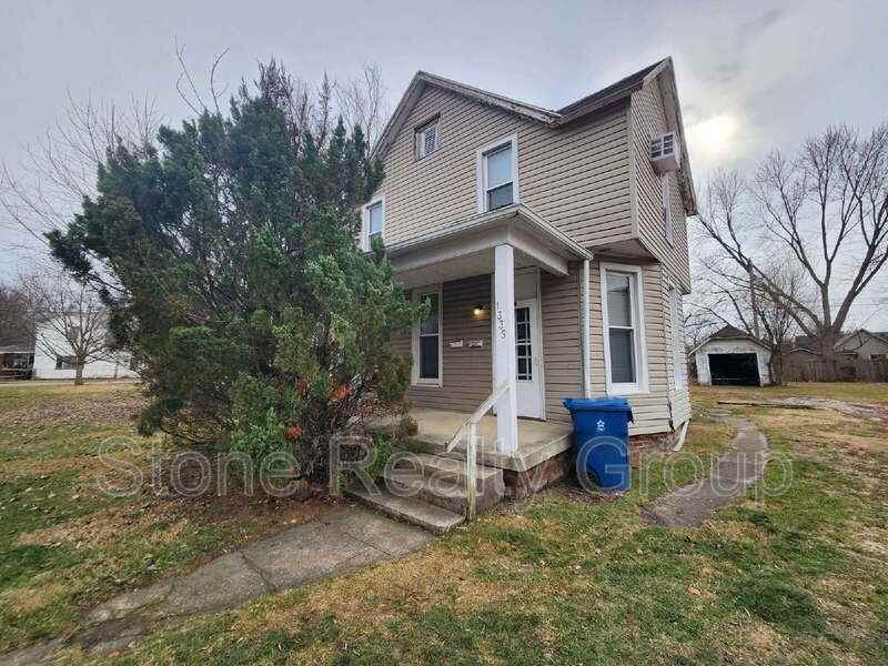 1335 Grand Ave #A - Photo 6 of 6