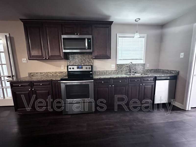 784 Holly Hills Dr - Photo 6 of 18