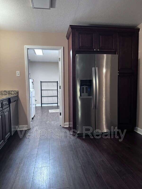 784 Holly Hills Dr - Photo 7 of 18