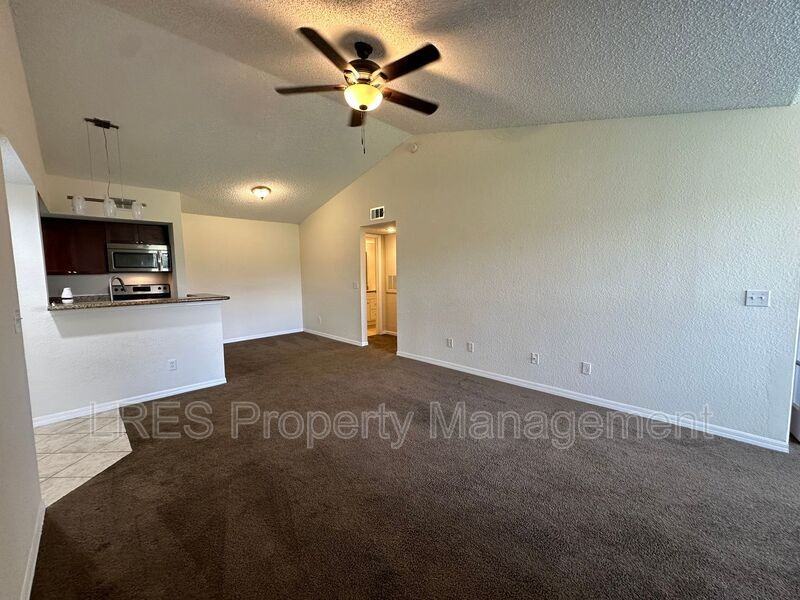 5112 Conroy Rd #26 - Photo 4 of 32