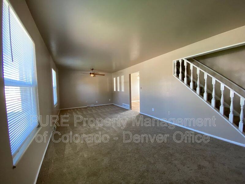10750 Owens St - Photo 6 of 28