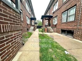 featured image of 120 N 6th St #5