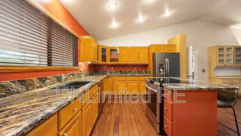 8407 N Live Oak Dr - Photo 7 of 31