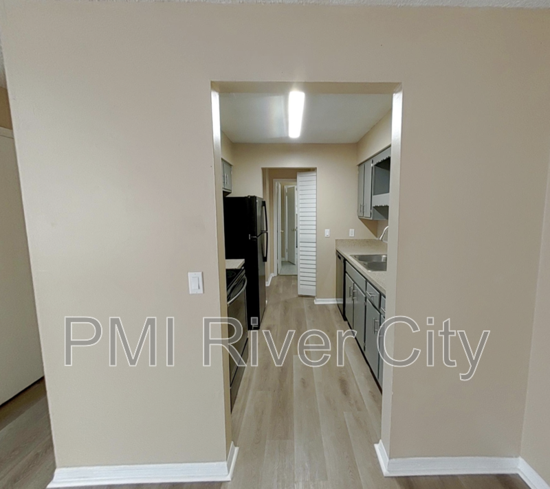 467 Lombard St #2C - Photo 4 of 15