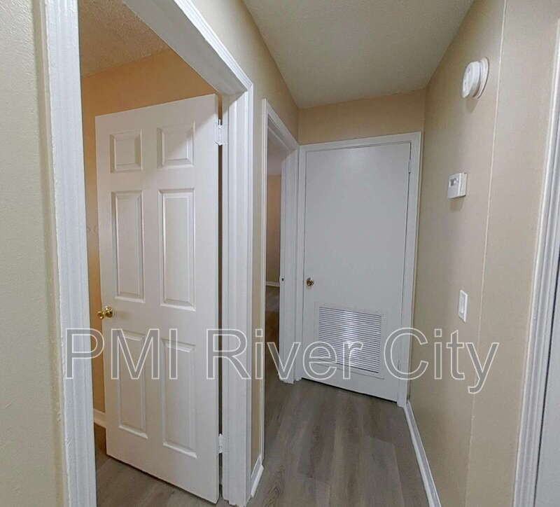 467 Lombard St #2C - Photo 7 of 15