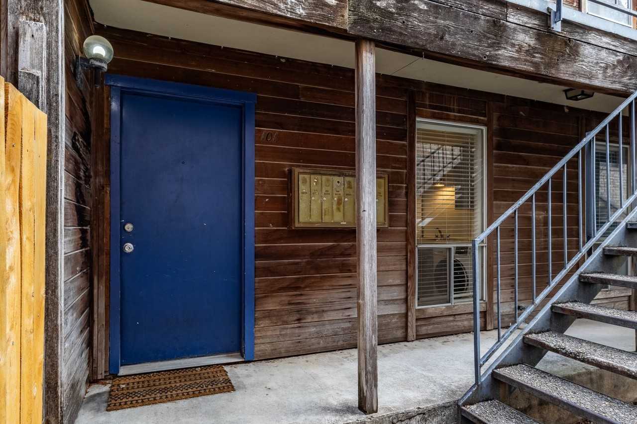 1011 W 23rd St #101 - Photo 4 of 12