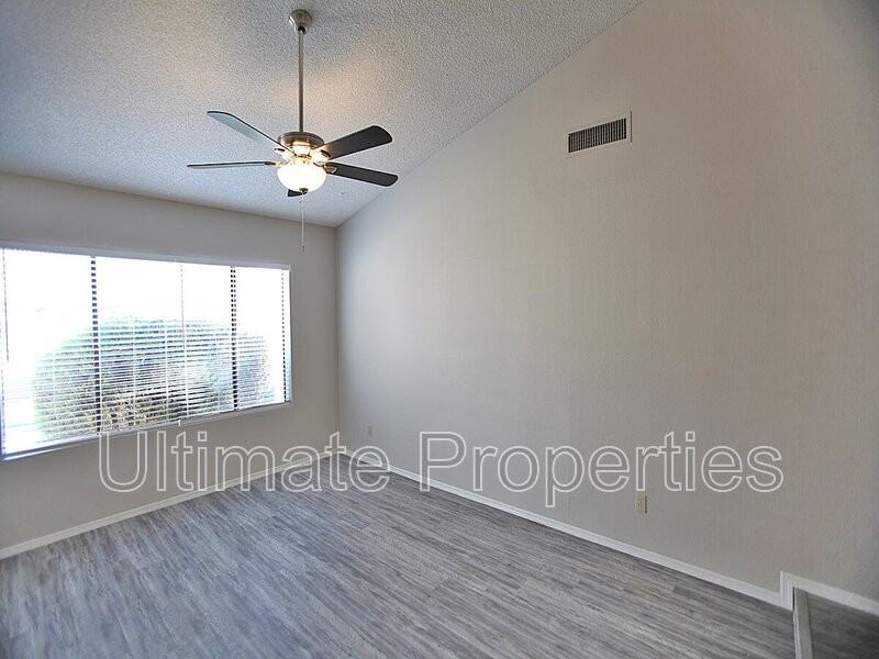 7003 W Taro Ln - Photo 6 of 16