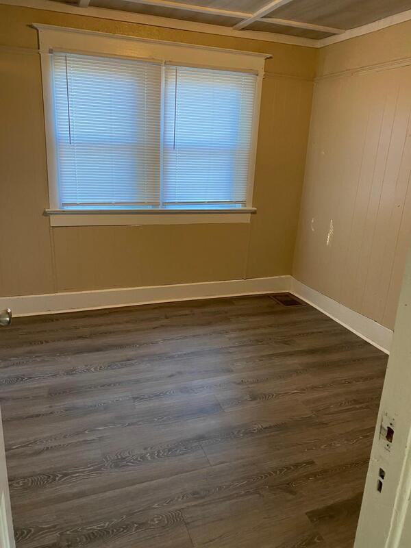 2867 Indianapolis Ave - Photo 6 of 11