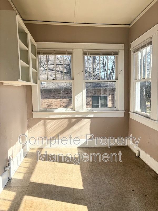 1313 4th Ter W - Photo 2 of 12