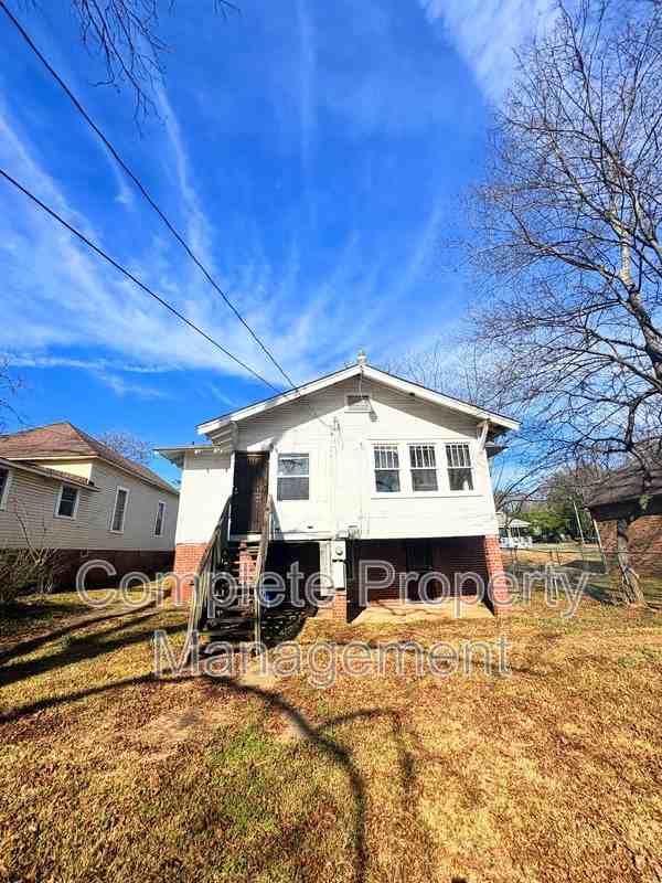 1313 4th Ter W - Photo 3 of 12