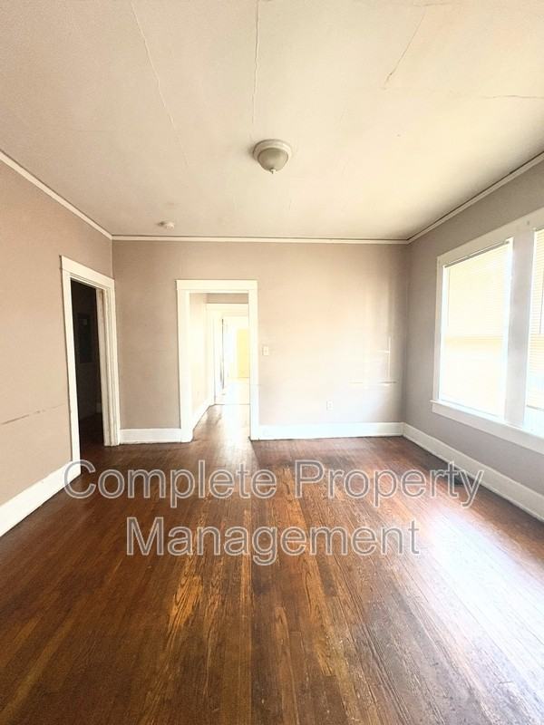 1313 4th Ter W - Photo 7 of 12