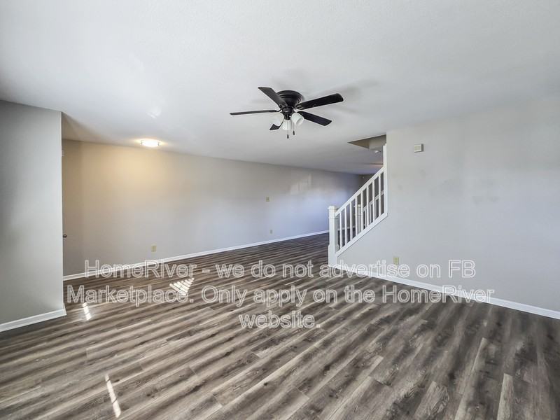 11441 N Creekside Dr - Photo 3 of 22