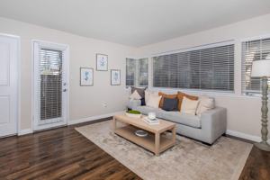 featured image of 6655 N Fresno St