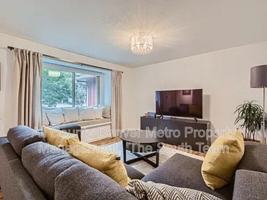 featured image of 645 S Glencoe St