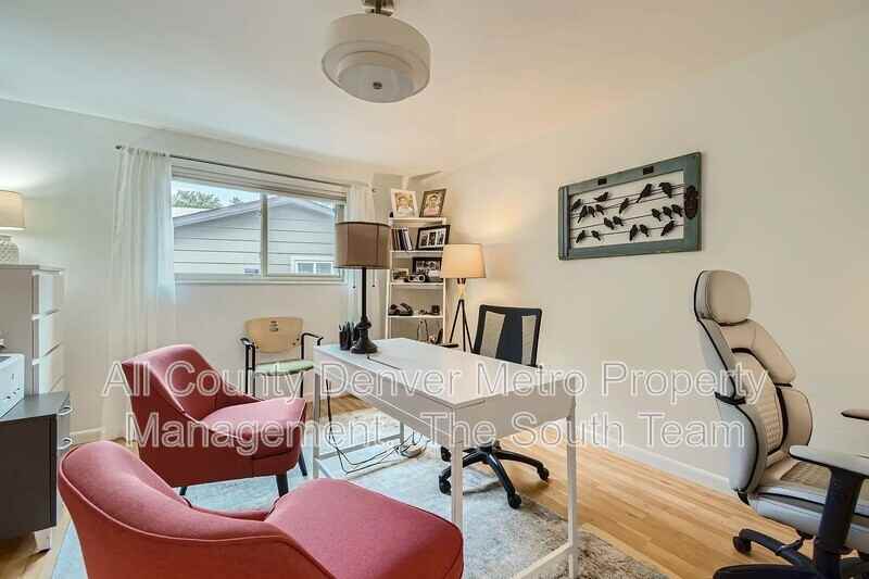 645 S Glencoe St - Photo 7 of 12