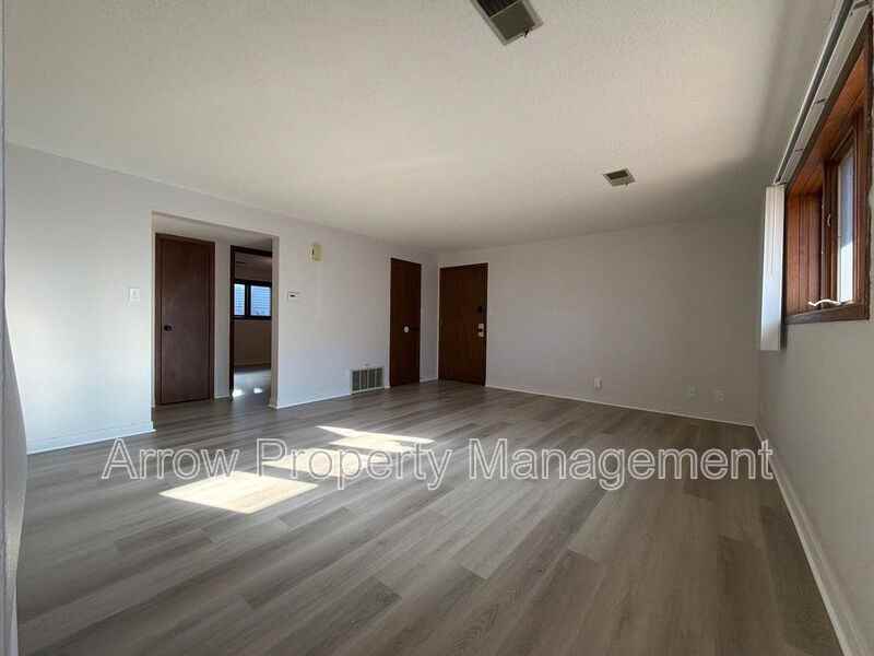 424 N 4th St #5 - Photo 5 of 13