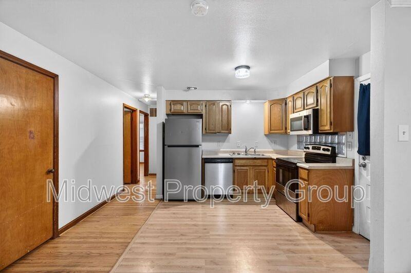 1015 Avant Dr - Photo 7 of 25