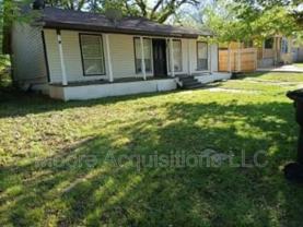 810 W Day St - Photo 1 of 1