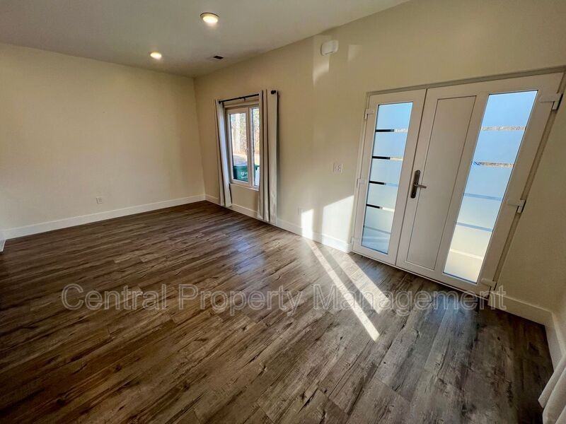 32 Beverly Hills Dr - Photo 3 of 21