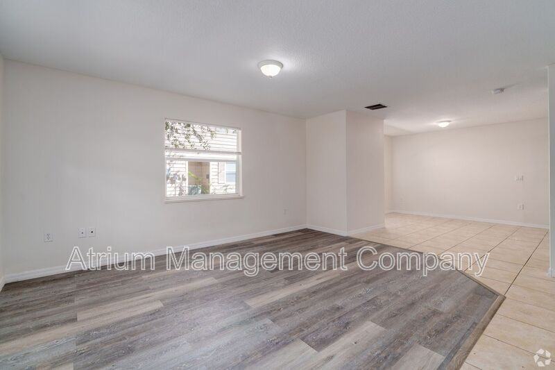 2217 Harrison St - Photo 2 of 18