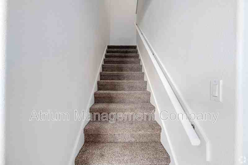 2217 Harrison St - Photo 7 of 18