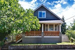 featured image of 2624 Ne Sumner St