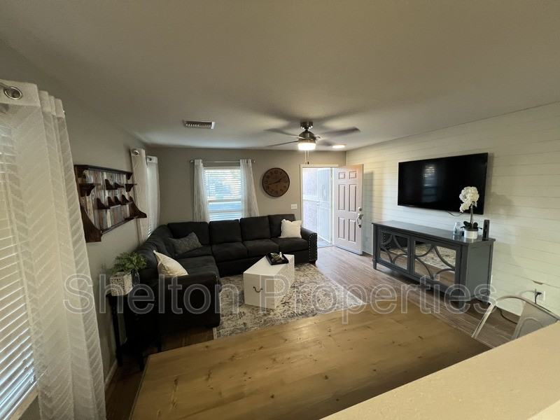 15439 W Cortez St - Photo 6 of 18