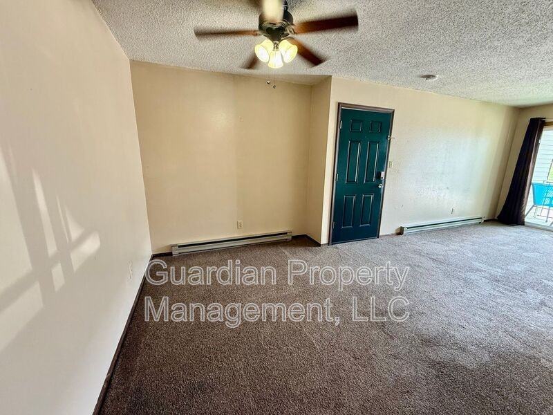 1010 N Walnut St #10 - Photo 3 of 11