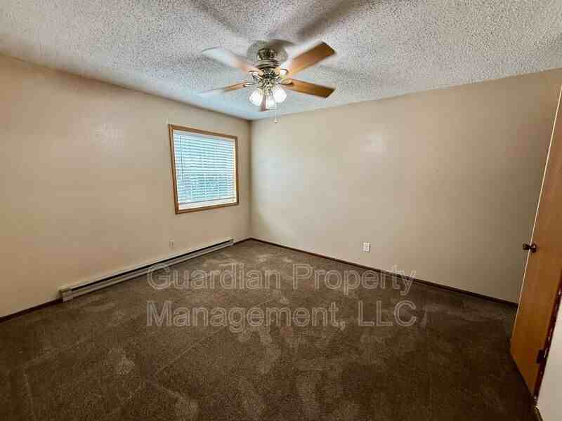 1010 N Walnut St #10 - Photo 5 of 11